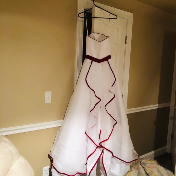wedding dress, veil,petty coat tiara - Picture 8 of 15